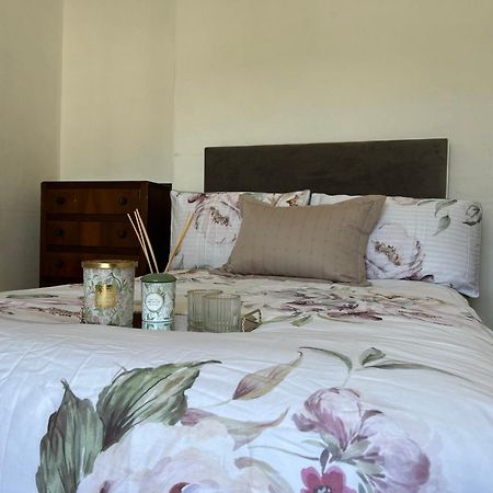 Comfortable Room Newbridge  Extérieur photo